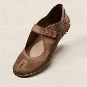 Nike Skims Rift Mesh